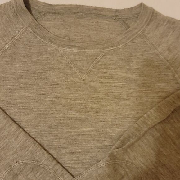Vince wool and cashmere blend pullover size medium - Picture 2 of 8
